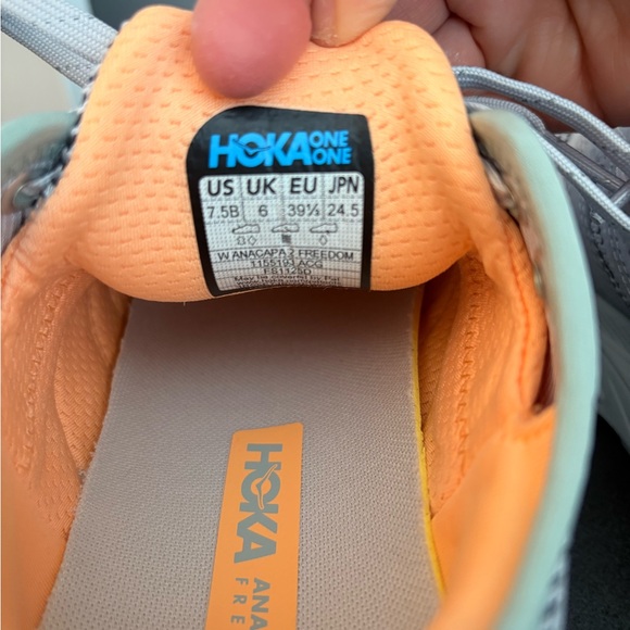 Woman’s HOKA’S Anacapa 2 Freedom size 7.5  Gray and Peach Walking Sneakers - Picture 9 of 10